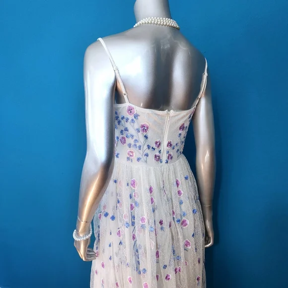 🆕️🪻MAYA DELUXE Floral Embroidered Maxi Dress w/ Sequin Embellishments // (NWT)